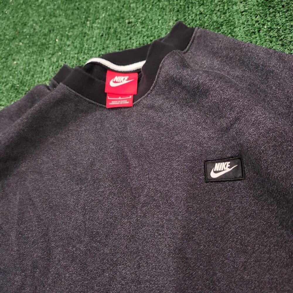 Nike Women's Grey and Navy Sweatshirt